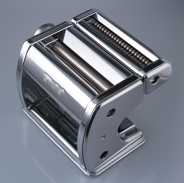 Single knife pasta machine
