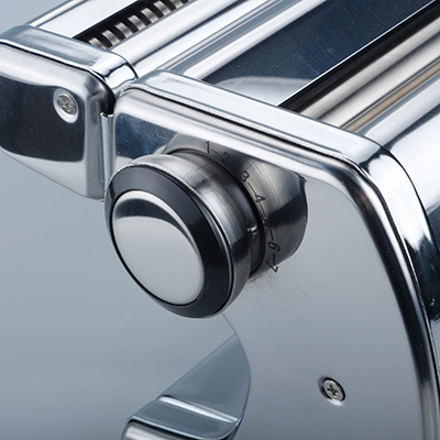 New Design Manual Pasta Machine with Single Cutter